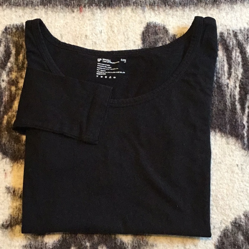 PACT L/S black t-shirt